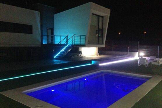 casa-particular-iluminacion-led-molina
